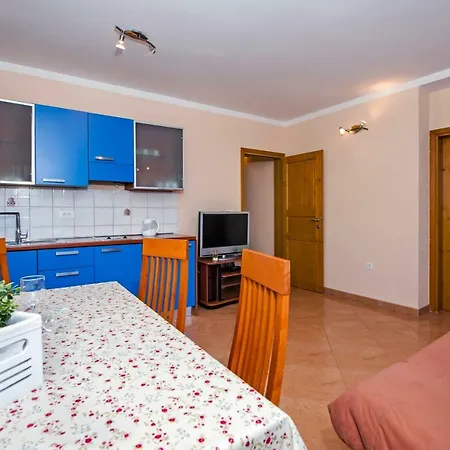 Apartment Arieta *